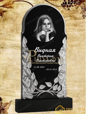 Памятник резной из гранита ЧПУ "Вьющиеся розы" — ritualum.ru