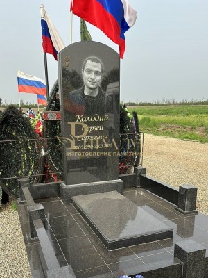 Памятник военному №005 — ritualum.ru